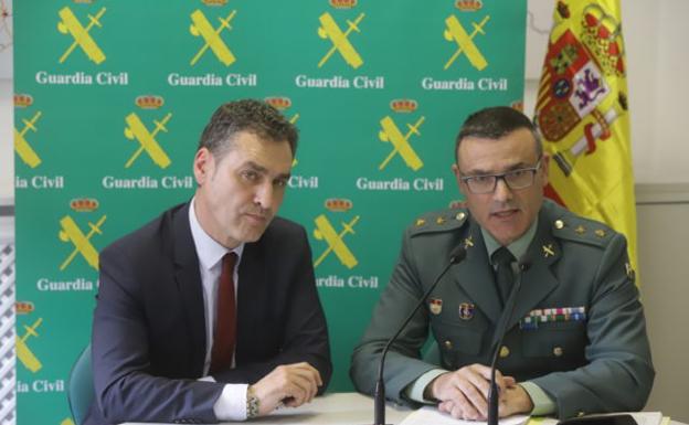 El delegado del Gobierno en Castilla-La Mancha, Francisco Tierraseca, y el teniente coronel Jefe de la Comandancia de Guadalajara, Pascual Segura, dieron a conocer la noticia. 