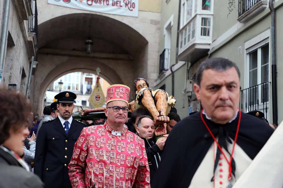 Fotos: Dolor con la caída y rotura de la imagen del Santísimo Cristo de Burgos