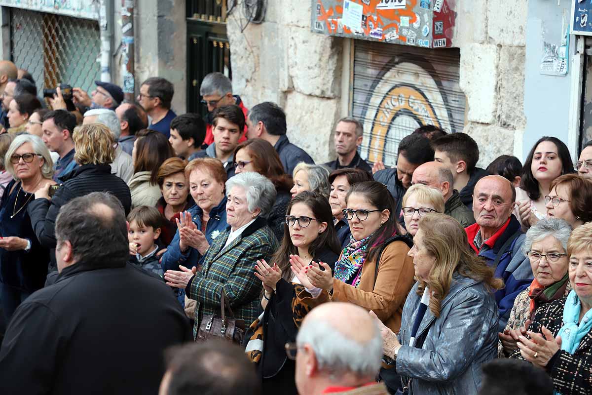 Fotos: Dolor con la caída y rotura de la imagen del Santísimo Cristo de Burgos