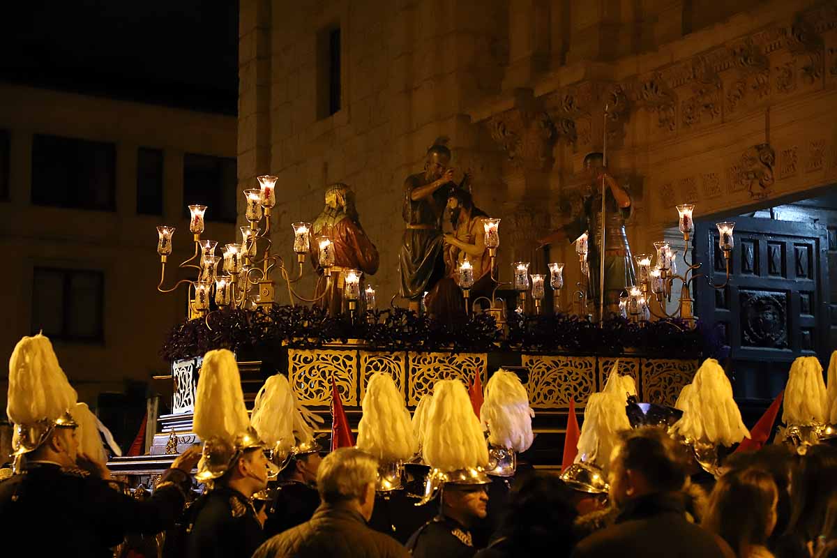 Fotos: Procesión de la virgen del Amor Hermoso y el Misterio de la Coronación de Espinas