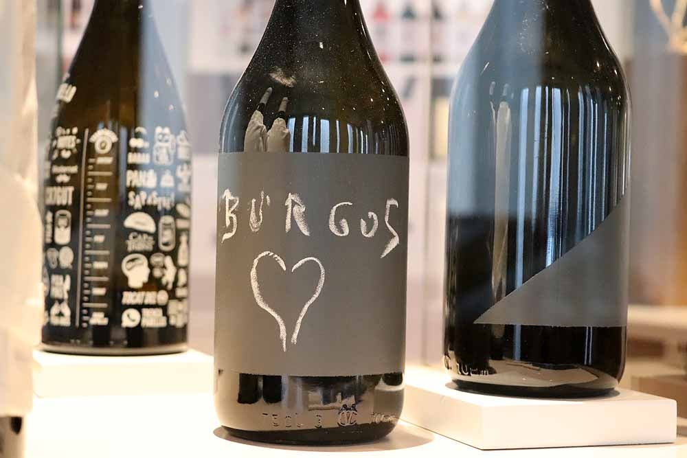 El Centro de Recepción de Turistas de Burgos inaugura esta Semana Santa dos espacios expositivos dedicados al mundo del vino y a l arte de las vidrieras, con Burgos como protagonista