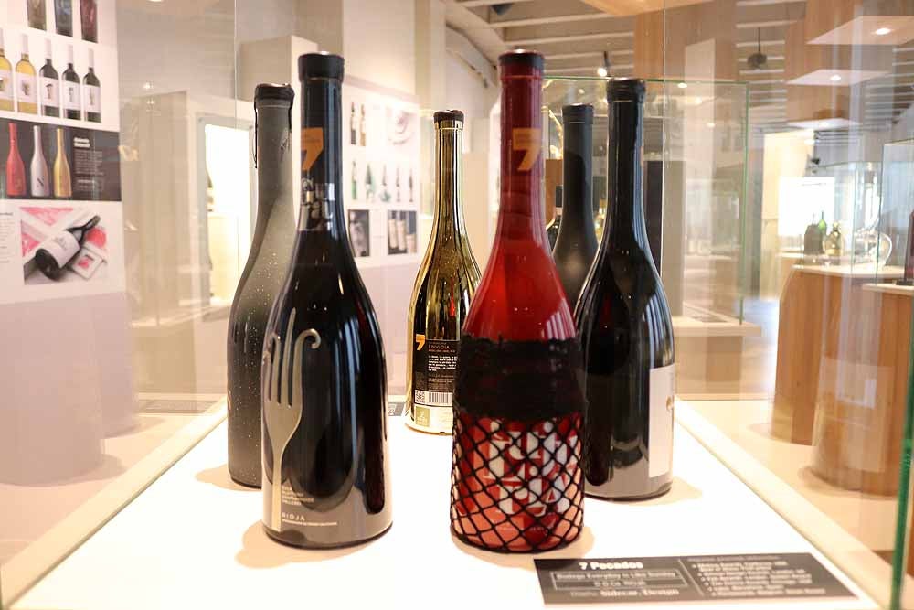 El Centro de Recepción de Turistas de Burgos inaugura esta Semana Santa dos espacios expositivos dedicados al mundo del vino y a l arte de las vidrieras, con Burgos como protagonista