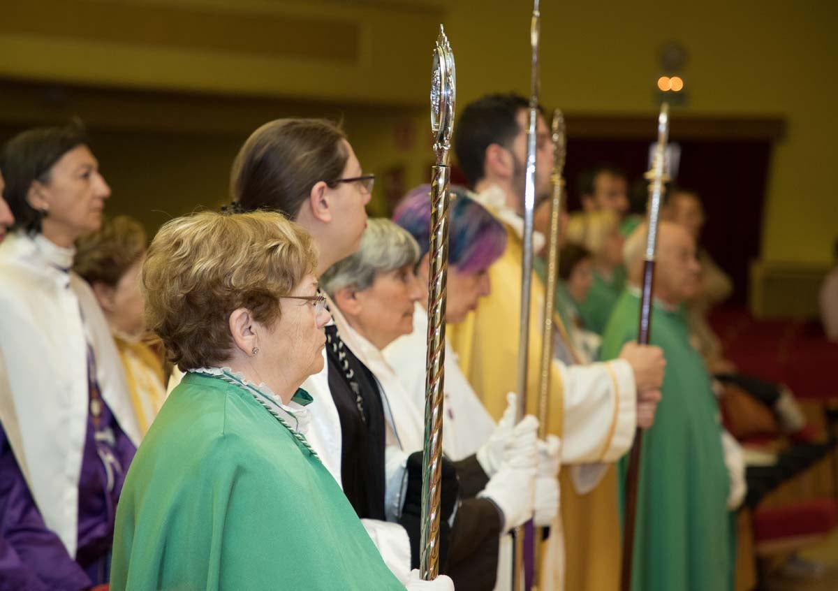 La lluvia impide a la cofradía de la Santa Columna y el Círculo Católico de Obreros llevar a cabo su primer viacrucis por el barrio de Vega.