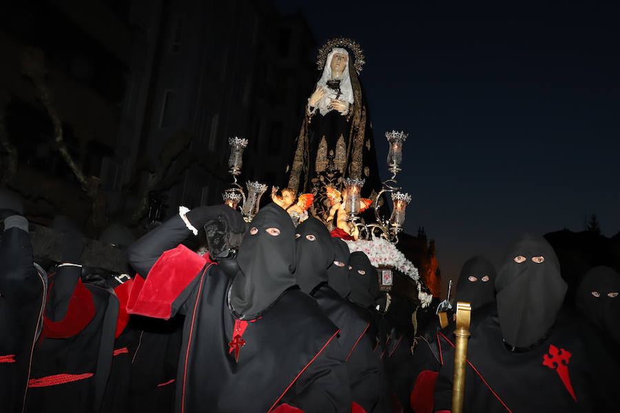 Fotos: La procesión de Nuestra Señora de la Soledad, en imágenes