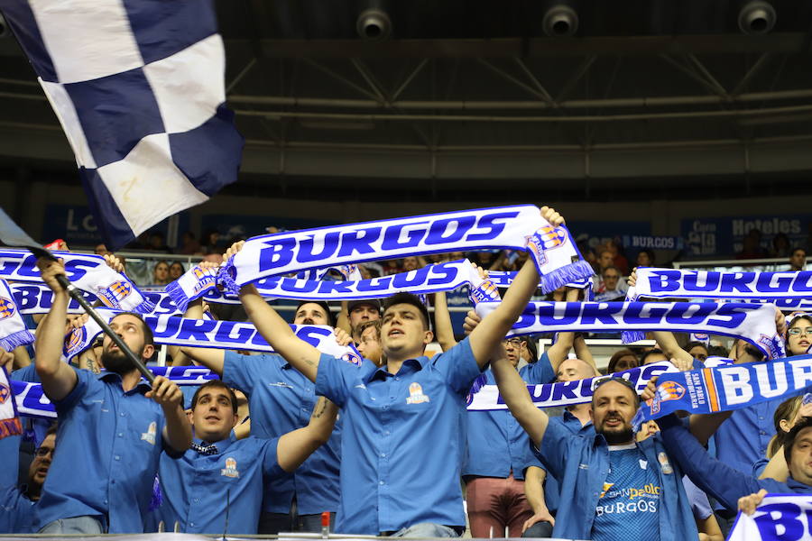 Fotos: La afición burgalesa ha disfrutado con la victoria del San Pablo en el Coliseum