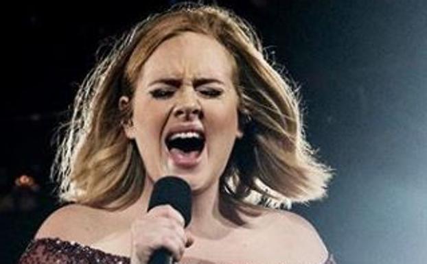 Adele se separa después de tres años de matrimonio