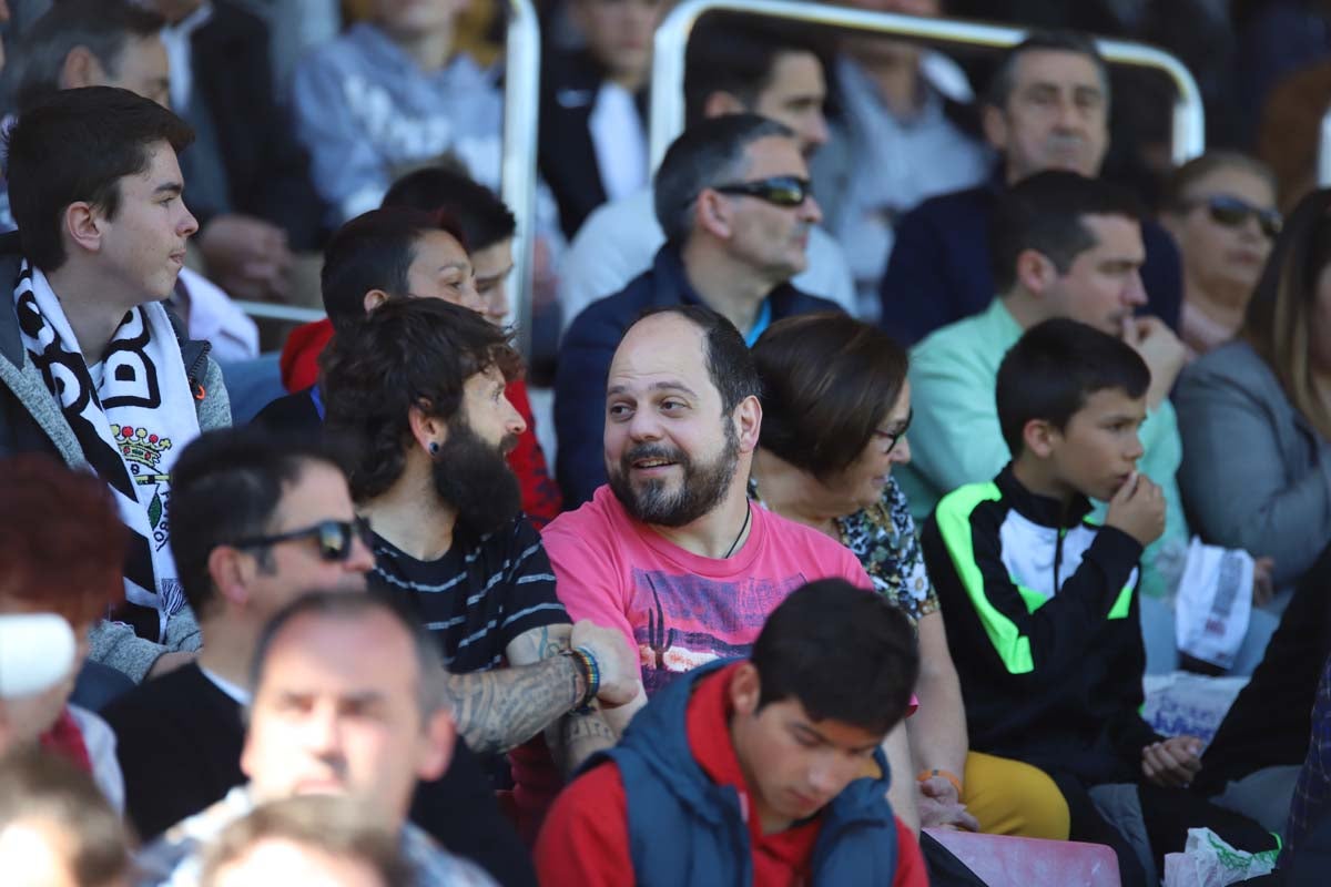 Más de 3.000 personas abarrotan las gradas de El Plantío para animar al Burgos CF