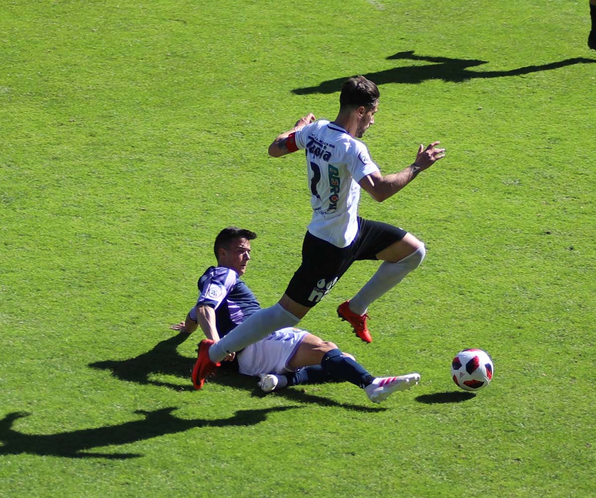 Una selección de las mejores imágenes del Burgos CF - real Valladolid B.