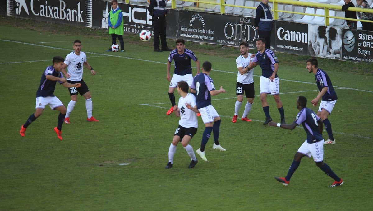 Una selección de las mejores imágenes del Burgos CF - real Valladolid B.