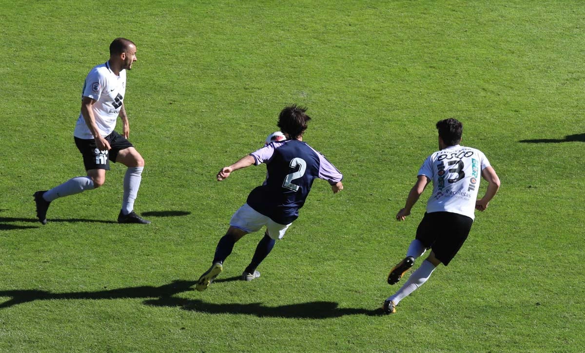 Una selección de las mejores imágenes del Burgos CF - real Valladolid B.