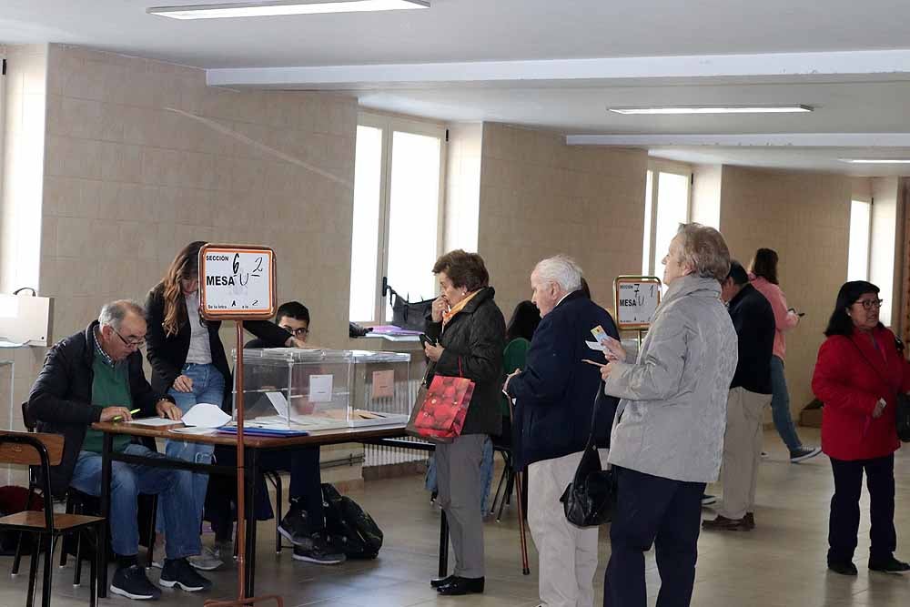 La jornada electoral ha dejado muchas imágenes en Burgos