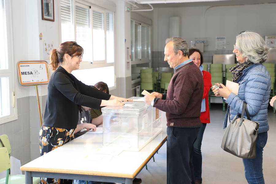 La jornada electoral ha dejado muchas imágenes en Burgos