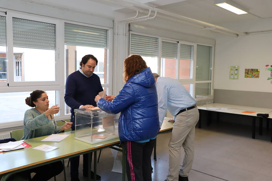 La jornada electoral ha dejado muchas imágenes en Burgos