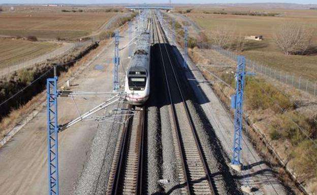 Adif adjudica el mantenimiento de 91 kilómetros del trazado Venta de Baños-Burgos