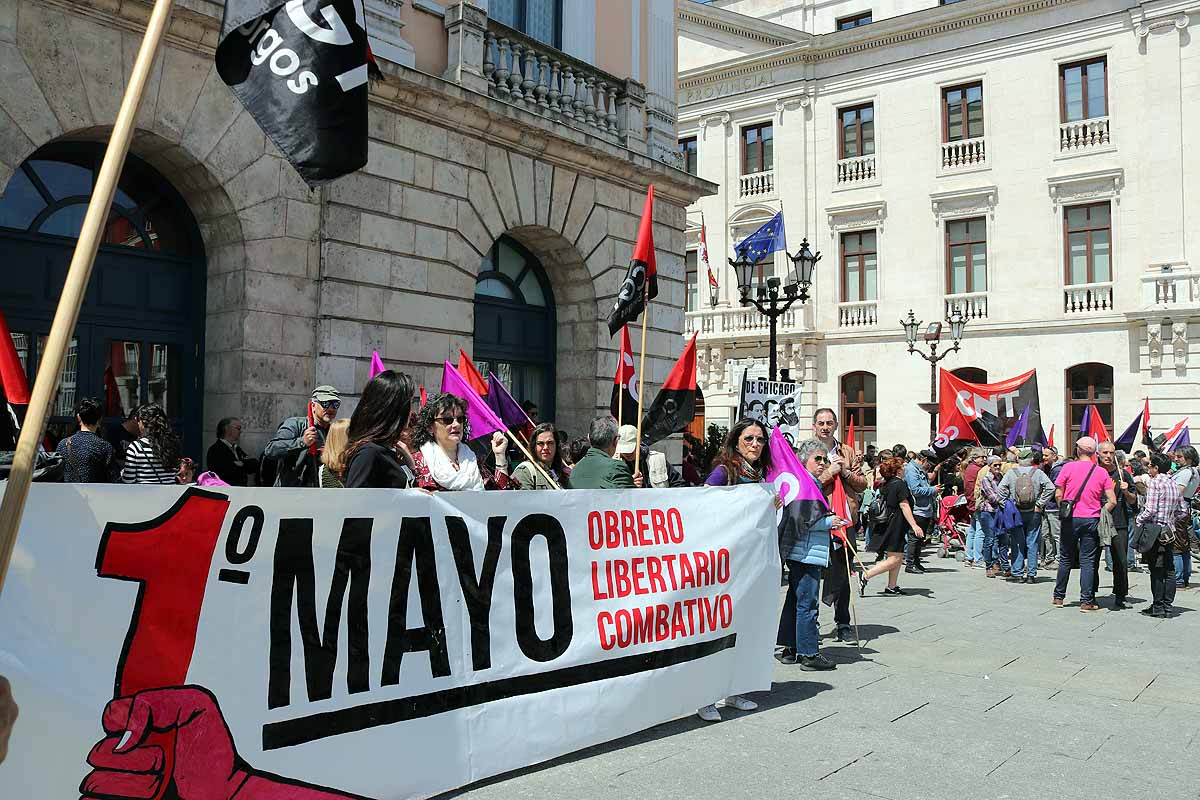 Fotos: Manifestación de CGT en Burgos en el Primero de Mayo