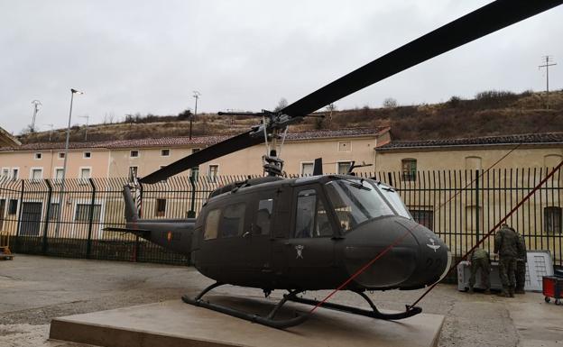 El helicóptero instalado en el Museo Inocencio Bocanegra. 