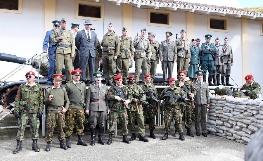 Fotos: La Unidad Militar de Emergencias &#039;combate&#039; contra los riesgos tecnológicos y las armas químicas y biológicas en Expohistórica