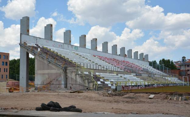 Imagen de archivo del campo de fútbol de El Plantío durante las obras de reforma.