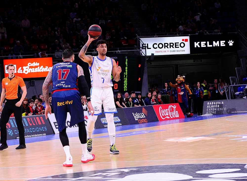 El San Pablo Burgos se ha medido este sábado con el Baskonia en el Fernando Bueso Arena