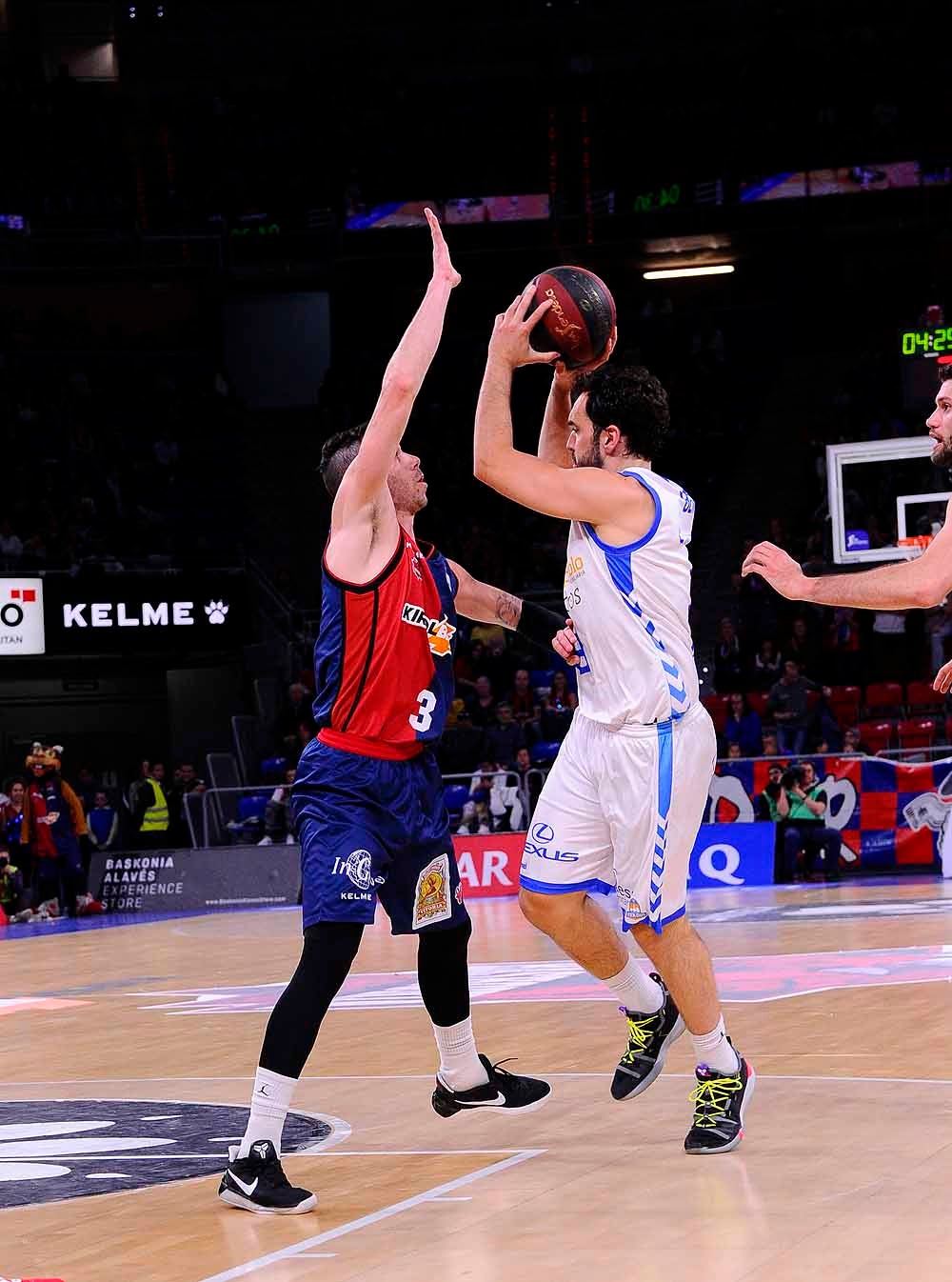 El San Pablo Burgos se ha medido este sábado con el Baskonia en el Fernando Bueso Arena