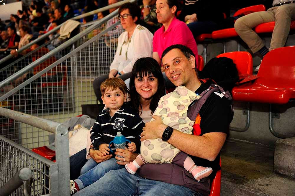 El San Pablo Burgos ha contado con mucha afición burgalesa en su encuentro ante el Baskonia en el Buesa Arena