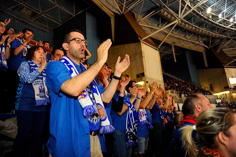 El San Pablo Burgos ha contado con mucha afición burgalesa en su encuentro ante el Baskonia en el Buesa Arena