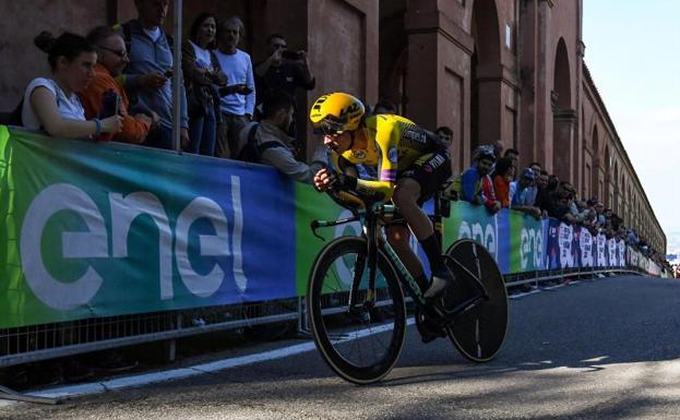 Primoz Roglic, durante la etapa.