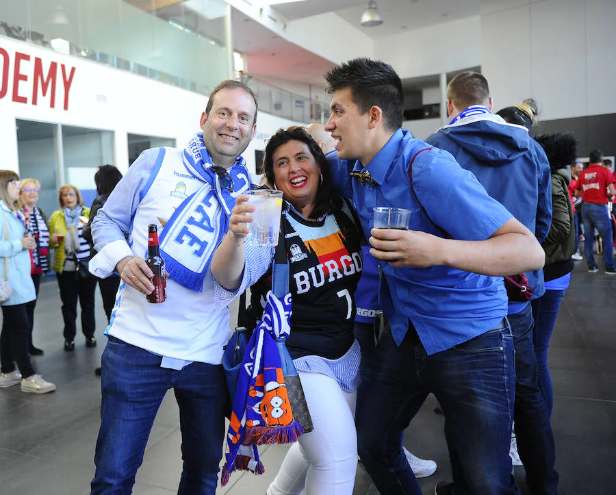 Fotos: Los aficionados burgaleses han apoyado al San Pablo Burgos en su choque contra el Baskonia