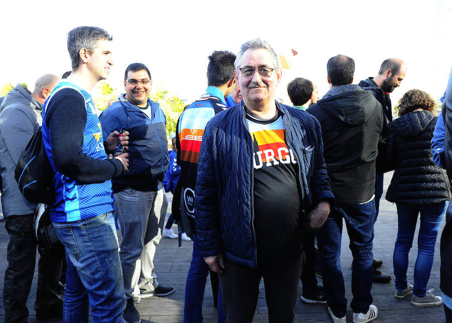 Fotos: Los aficionados burgaleses han apoyado al San Pablo Burgos en su choque contra el Baskonia