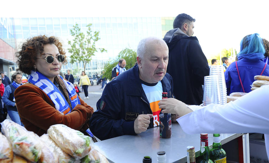 Fotos: Los aficionados burgaleses han apoyado al San Pablo Burgos en su choque contra el Baskonia