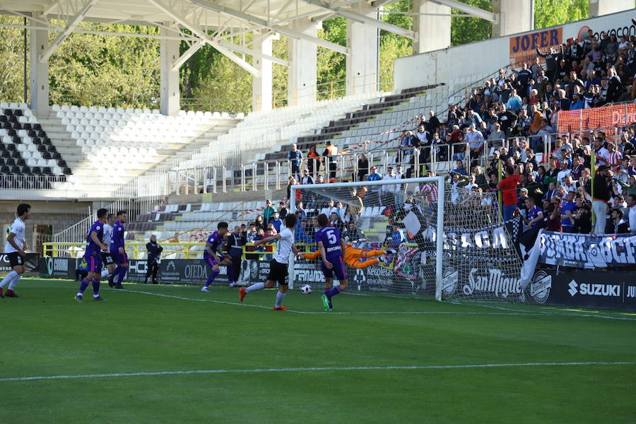 Fotos: LAs mejores imágenes del encuentro entre Burgos CF y Celta B