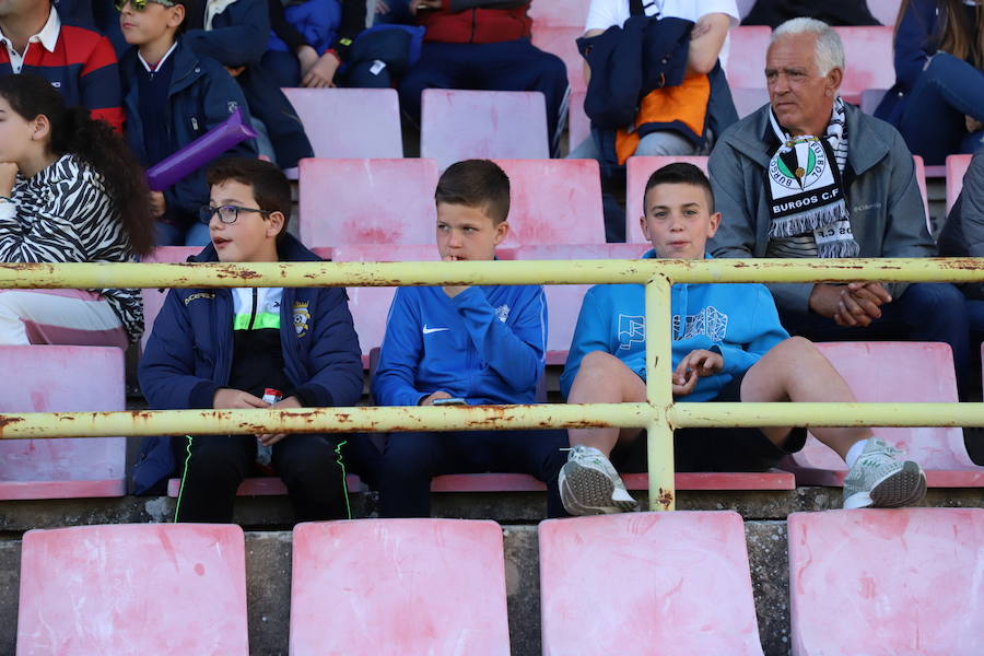 Fotos: La afición no ha parado de animar al Burgos CF en el partido de la salvación ante el Celta B