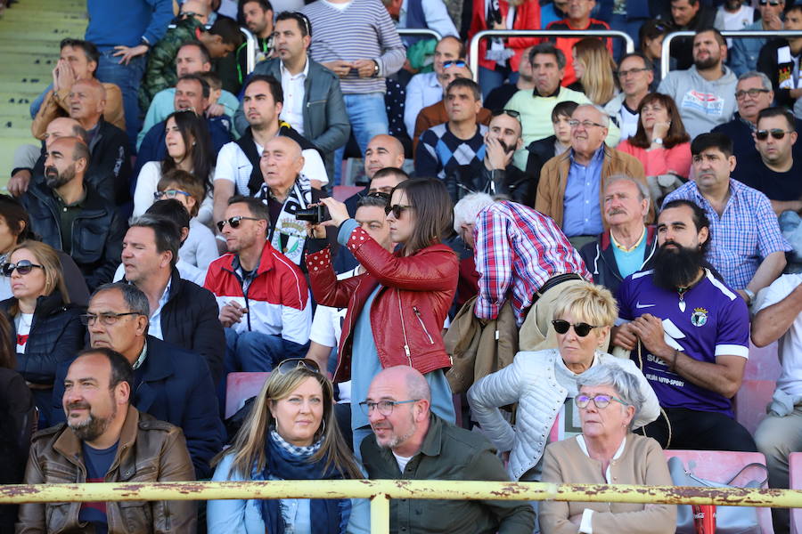 Fotos: La afición no ha parado de animar al Burgos CF en el partido de la salvación ante el Celta B