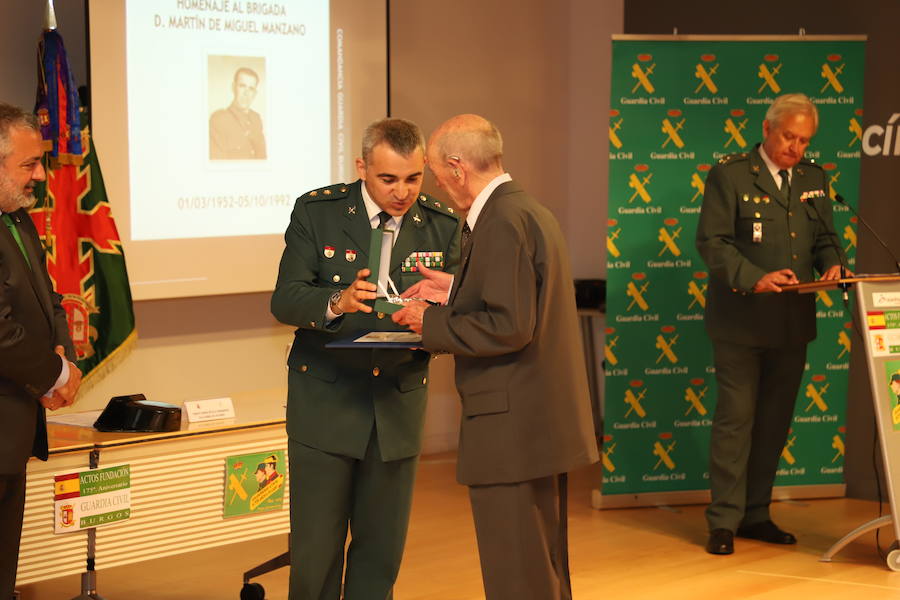 Fotos: Imágenes de la celebración del 175 aniversario de la Guardia Civil