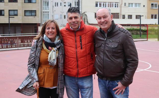 Vicente Marañón, en el centro, tras anunciar las propuestas culturales y políticas de Ciudadanos.