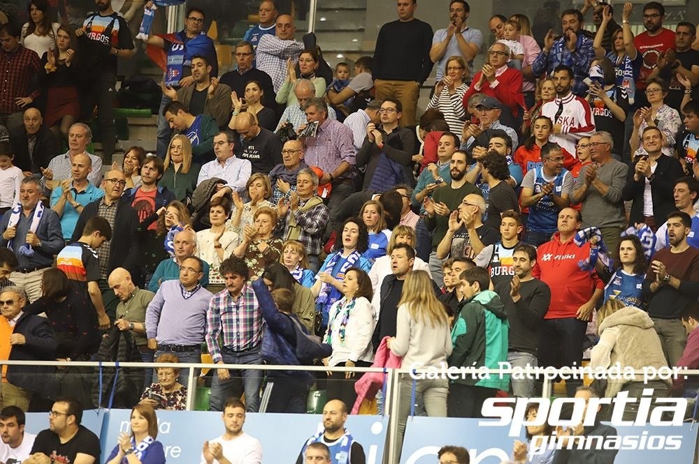 Fotos: Si has estado en el Coliseum viendo el San Pablo - UCAM Murcia ¡búscate!