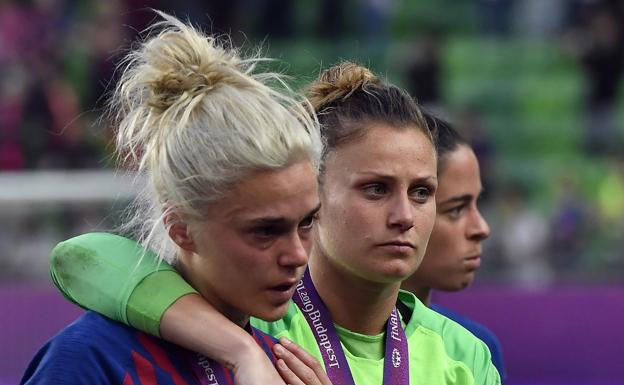 Maria Leon y Sandra Paños tras el 4-1 final