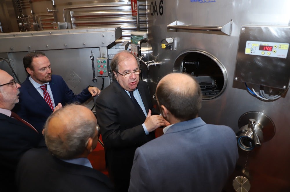 El presidente de la Junta de Castilla y León, Juan Vicente Herrera, ha inaugurado el Centro de Protos de Alta Tecnología de Elaboración en Anguix (Burgos)