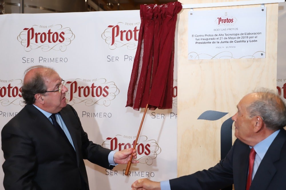 El presidente de la Junta de Castilla y León, Juan Vicente Herrera, ha inaugurado el Centro de Protos de Alta Tecnología de Elaboración en Anguix (Burgos)