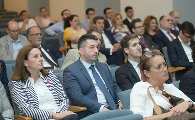 Parte del numeroso público asistente ayer al Centro Cultural San Agustín