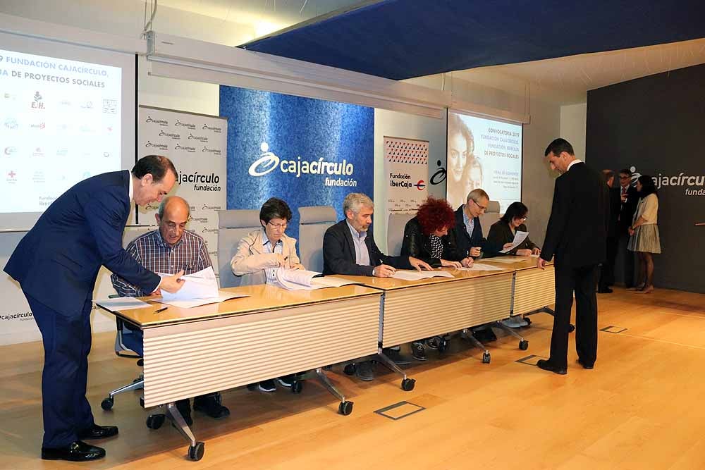 Imágenes del acto de presentación de los acuerdos de las fundaciones Cajacírculo y de Ibercaja con motivo de la convocatoria de ayudas de interés social convocadas por ambas fundaciones. 