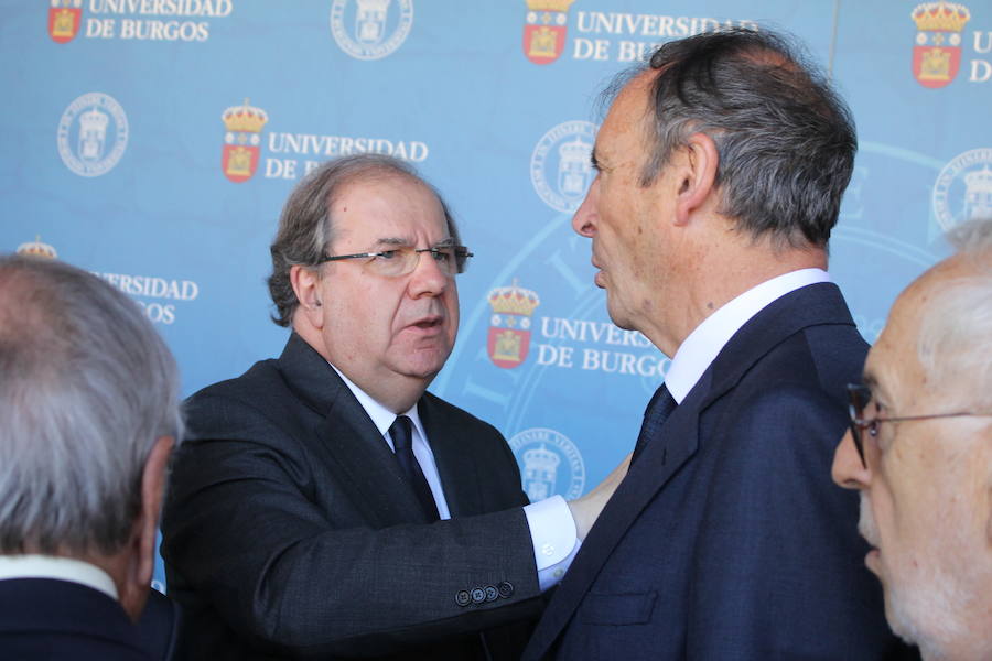 La Universidad de Burgos ha celebrado sus 25 años con la investidura de Juan José Laborda como doctor Honoris Causa