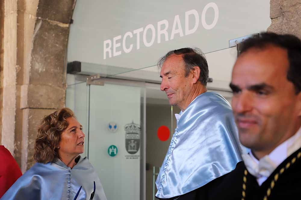 La Universidad de Burgos ha celebrado sus 25 años con la investidura de Juan José Laborda como doctor Honoris Causa