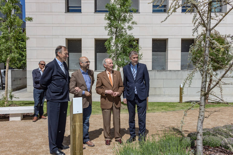 La Universidsad de Burgos cuenta con un Jardín de la Sabiduría que recuerda a sus 19 Honoris Causa