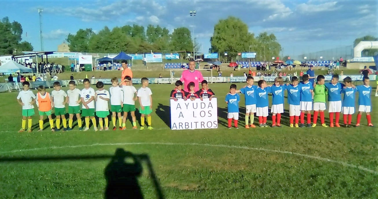 Fotos: Unos 600 jóvenes participan en el torneo de fútbol 7 de Salas de los Infantes