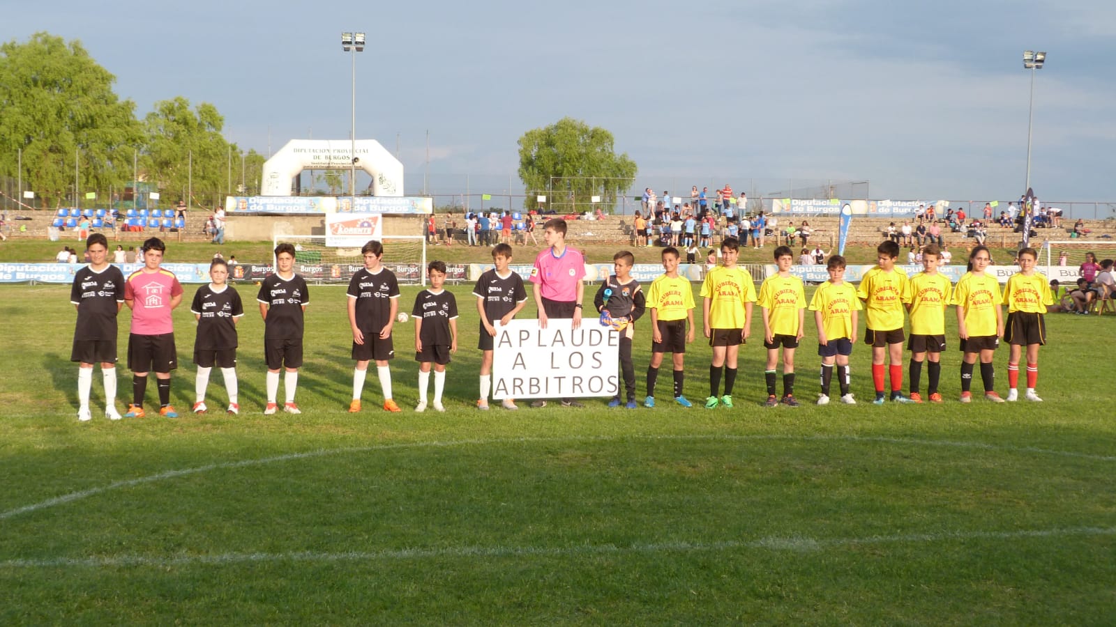 Fotos: Unos 600 jóvenes participan en el torneo de fútbol 7 de Salas de los Infantes