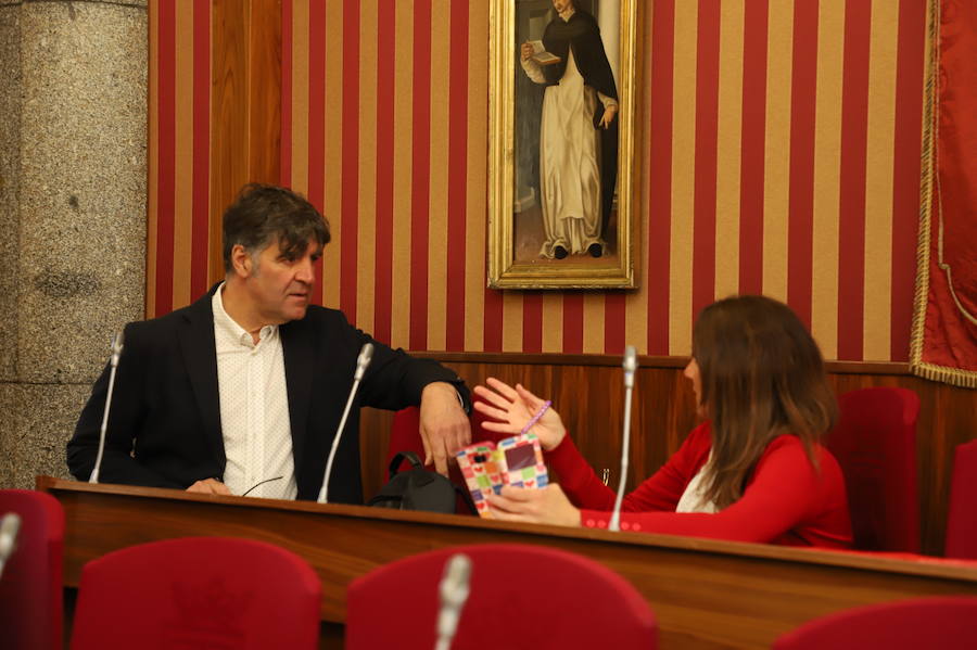 Los corporativos del Ayuntamiento de Burgos se han despedido en sesión plenaria, antes de que tomen posesión los nuevos concejales el 15 de junio