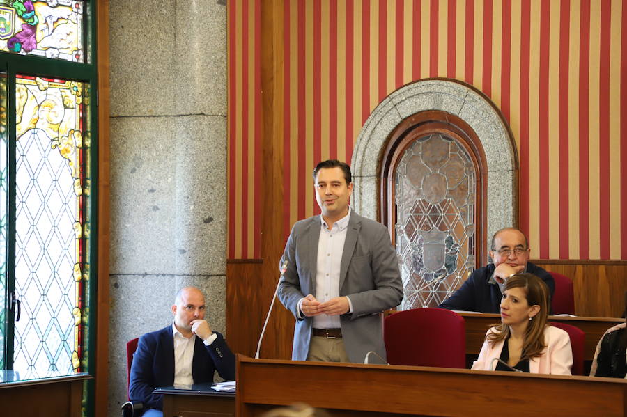 Los corporativos del Ayuntamiento de Burgos se han despedido en sesión plenaria, antes de que tomen posesión los nuevos concejales el 15 de junio