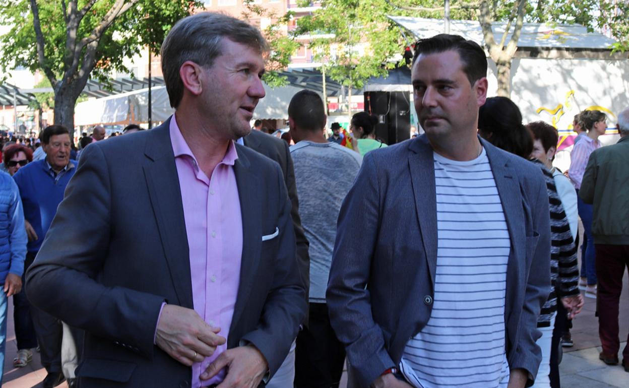 Lacalle y De la Rosa coincidieron ayer en la inauguración de la Feria del Mimbre, Barrio y Cuero de San Agustín