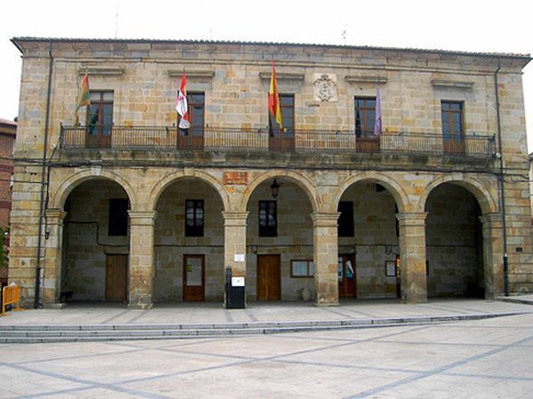 Ayuntamiento de Espinosa de los Monteros.